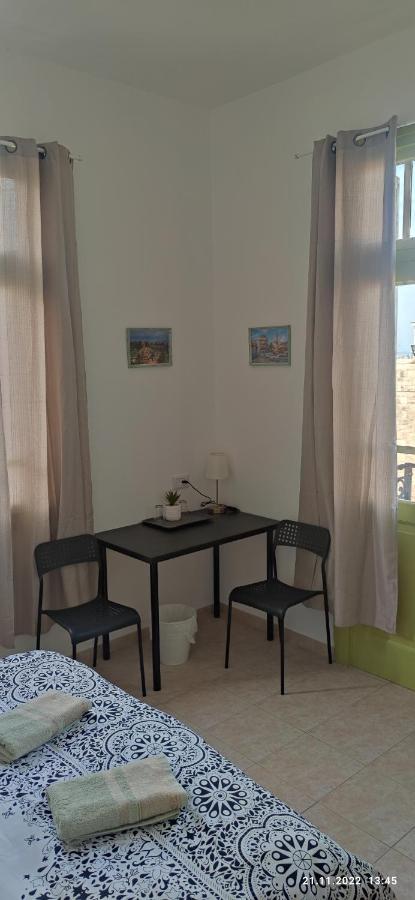 Guesthouse Comfy - Separate Rooms In The Apartment For A Relaxing Holiday Haifa Exterior photo